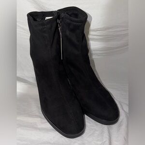 NWT American Exchange "Flory" Black Faux Suede Sock Booties - 9.5